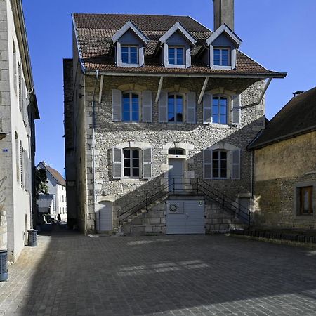 Chambre Petrole Aux Muses Hotel Ornans Exterior photo